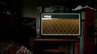 Фото Гитарный комбо-усилитель VOX PATHFINDER 10