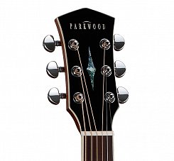 Акустическая гитара, дредноут, с чехлом Parkwood S61